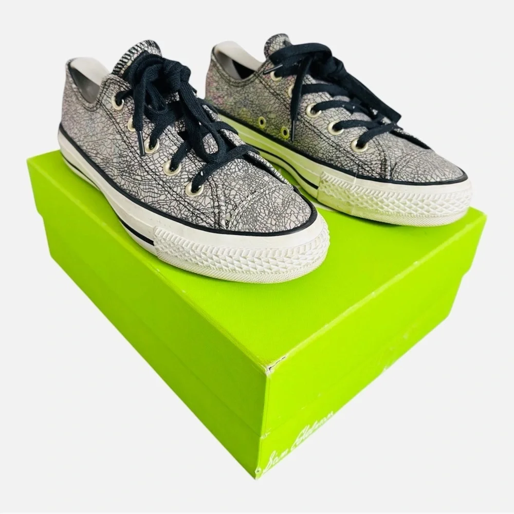 Converse All Star Women Size 6 Shoes Gray Low Top Leather 551591C
